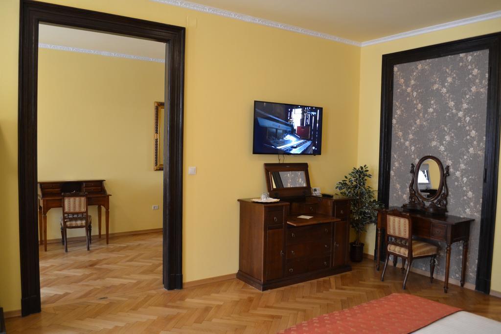 Casa Republicii Gasthof Brașov